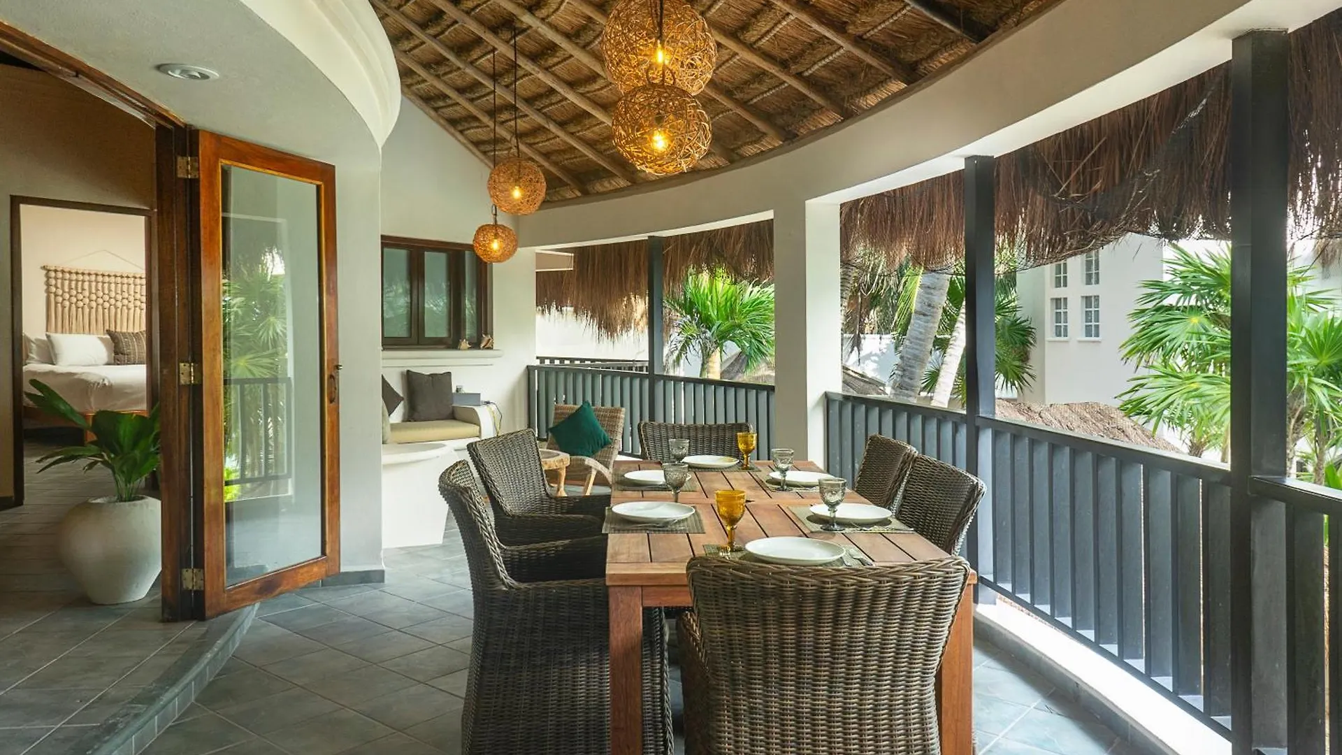 Hotel Mantaray Tulum 5*,